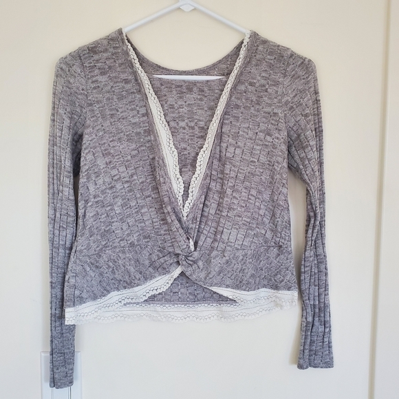 Abercrombie Kids Ribbed Grey Sweater with Twisted Back - Picture 5 of 11